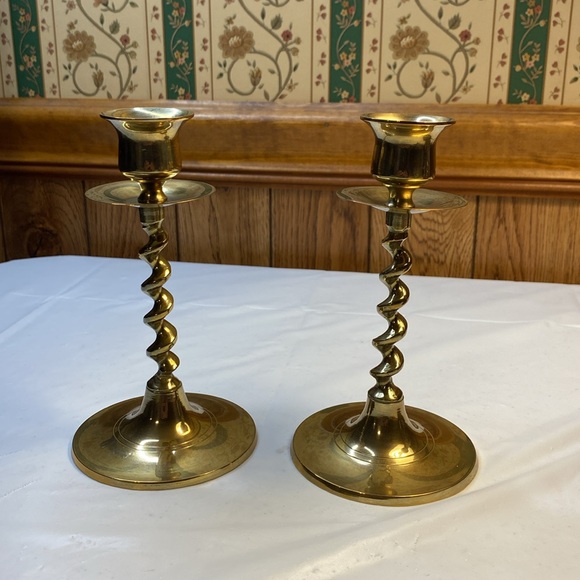 Vintage Brass Twisted Stem Candlestick Holders - Picture 6 of 6